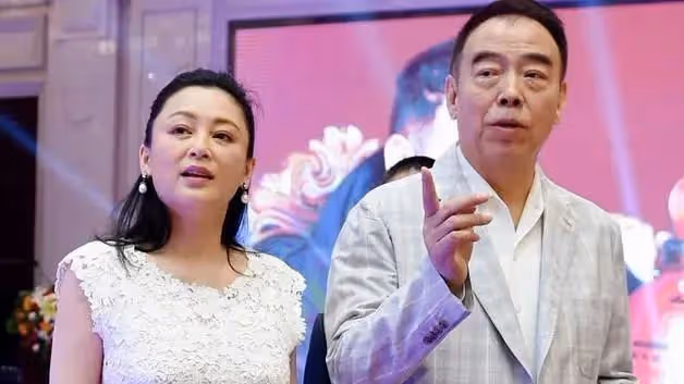 陳紅嘲笑倪萍沒魅力，借懷孕逼走對方後，憑什麼被陳凱歌愛了25年