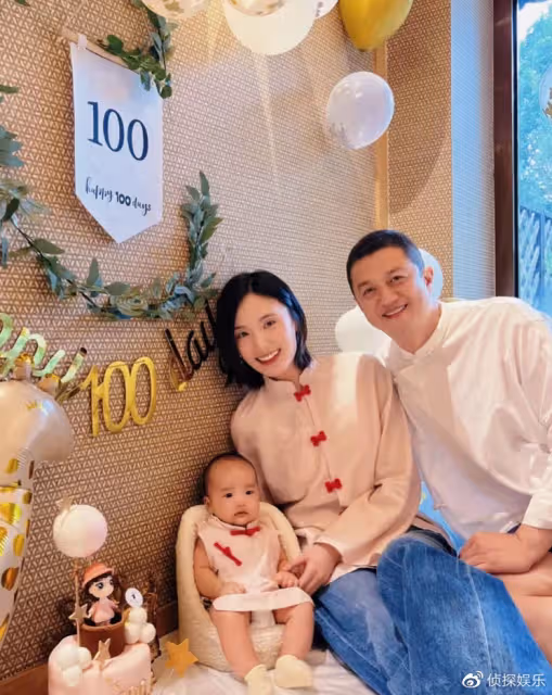 李亞鵬元宵節曬全家福,與小19歲嬌妻似兩代人,女兒長得像媽媽