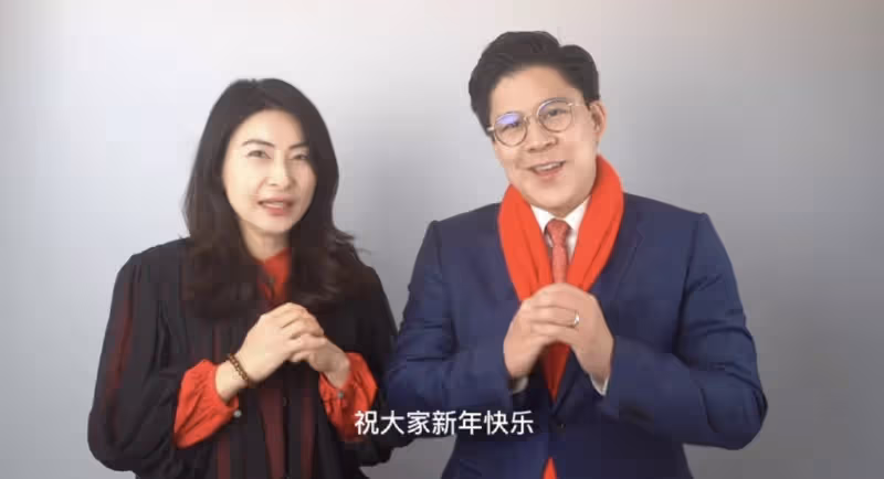 郭晶晶用紅包做燈籠,變廢為寶好節儉,和女兒對話英文粵語切換自如