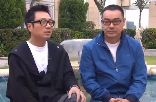 劉青雲與黎耀祥夫婦聚會，郭藹明站後面不搶風頭，打扮樸素氣質好