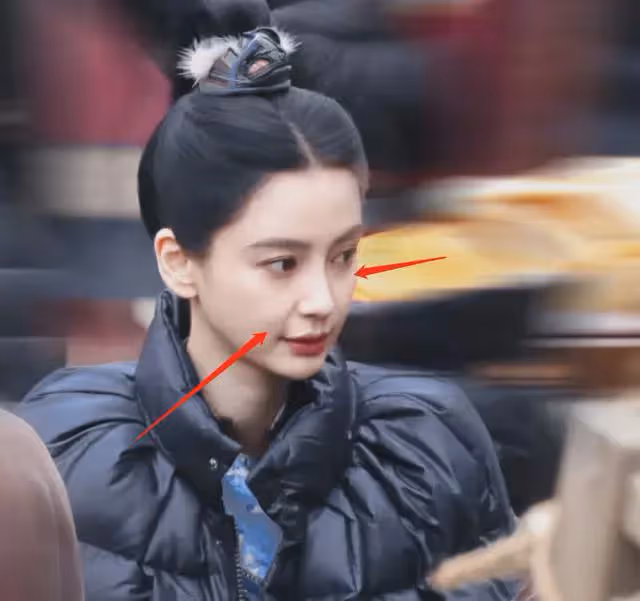 baby新劇路透引熱議，造型怪異微笑唇搶鏡，還撞型黎姿「趙敏」