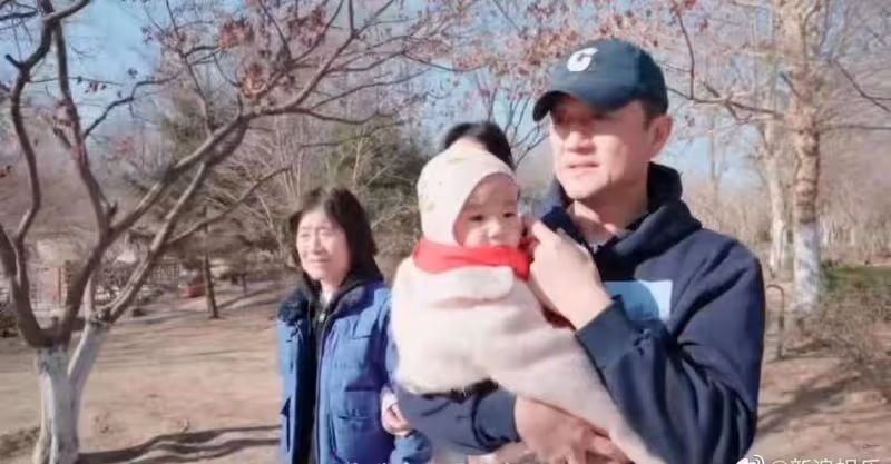 女兒被曝光真容，微博喊話維權被網友嘲到關評論，林心如做錯了嗎