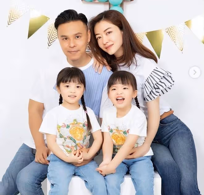 熊黛林送元宵節祝福,紅裙和鮮花很耀眼,吃湯圓分享幸福生活