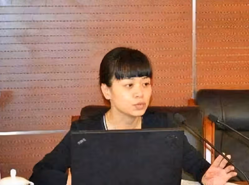 劉強東神秘長子,坐擁百億身家,生母成謎,奶茶妹妹也要忌憚三分