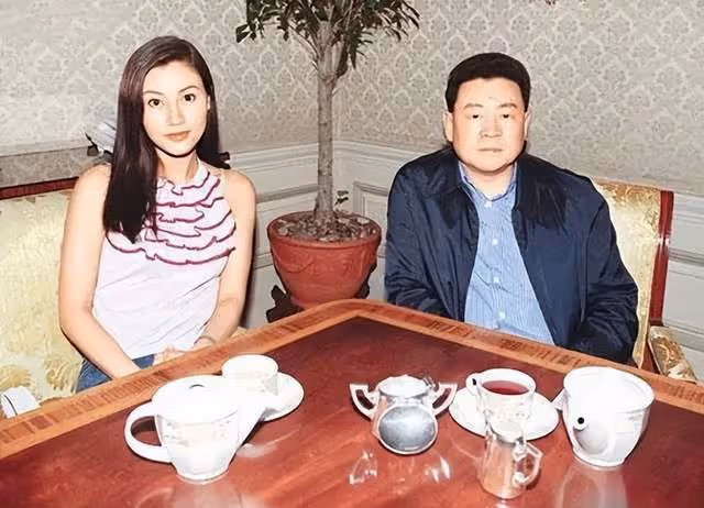 呂麗君8年虧空20億,豪宅寫字樓全部變賣,難怪劉鑾雄會選擇甘比