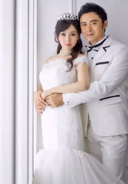樊少皇妻子離婚烏龍後曬全家福,二女兒正面照曝光,顏值不及姐姐