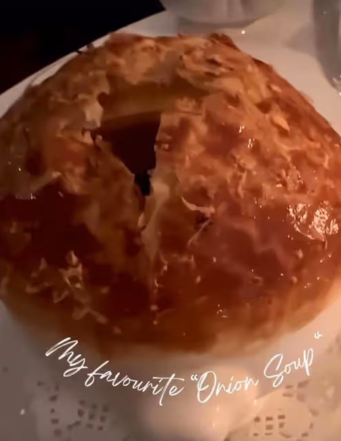 黎姿給媽媽慶生:火焰蛋糕很精緻,還準備了一桌豐富的晚餐
