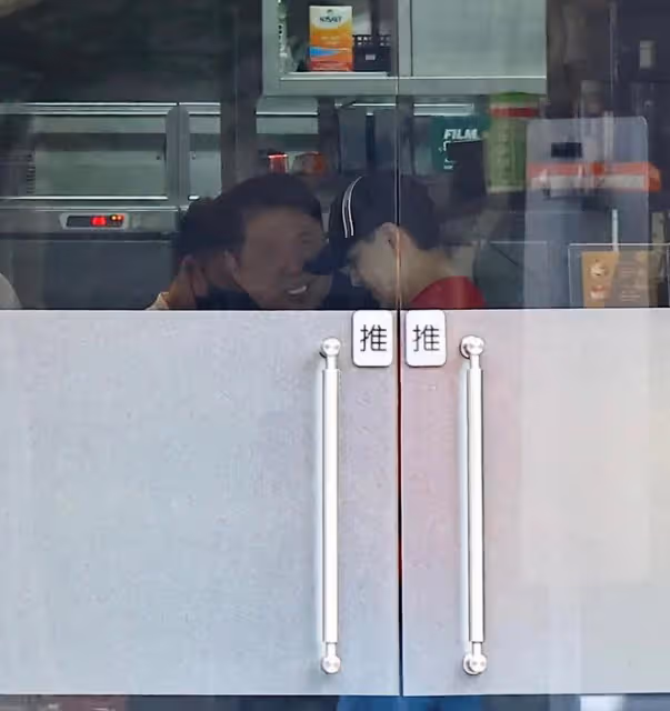 台媒曝林志穎開車違停遭罰,座駕已換成其他牌子,身體已恢復7成