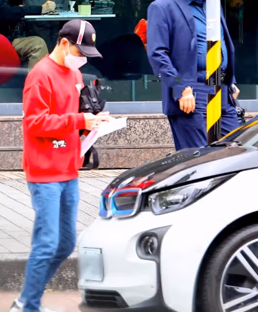 台媒曝林志穎開車違停遭罰,座駕已換成其他牌子,身體已恢復7成