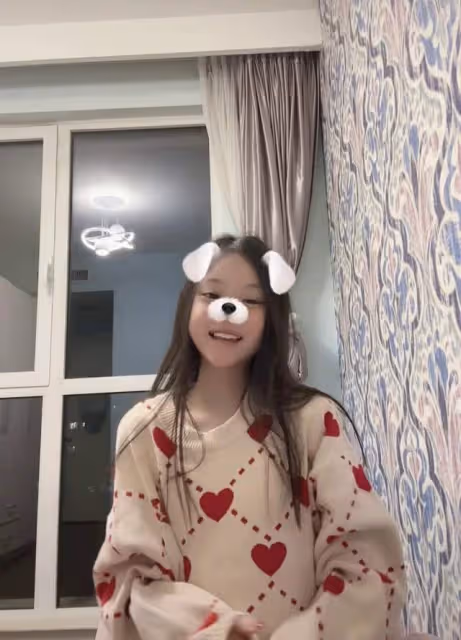甜馨美出新高度!房間內景裝修簡樸,穿百元舊睡衣熱舞像極李小璐