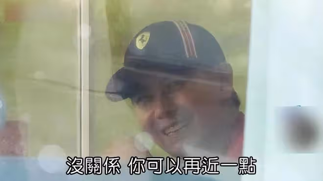 林志穎車禍後首曝光在媒體下,自曝身體恢復七成,公然違停遭罰款