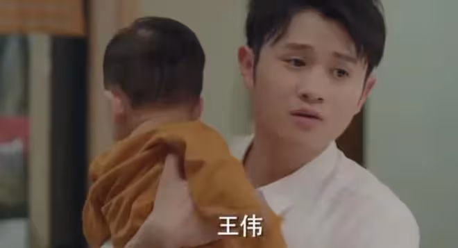 今晚開播！萬茜職場新劇接檔《去有風的地方》，演員陣容不錯