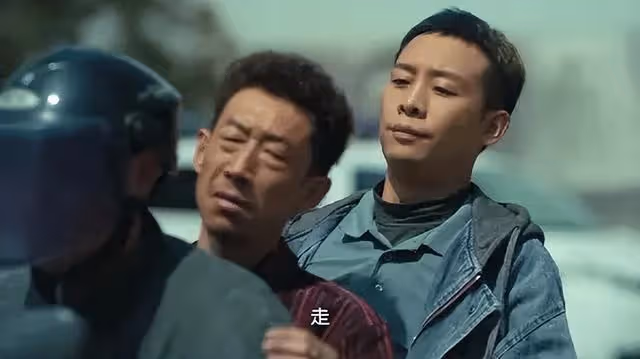 演技拉垮、甚至拖垮全劇,《狂飆》中這3位演技真尷尬,看著難受