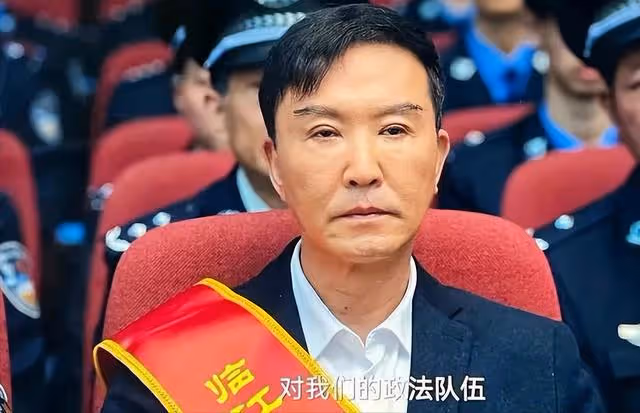 狂飆唯一輸家:「老戲骨」吳剛跌下神壇,演技尷尬,全程被吊打