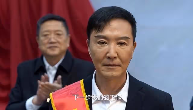 狂飆唯一輸家:「老戲骨」吳剛跌下神壇,演技尷尬,全程被吊打
