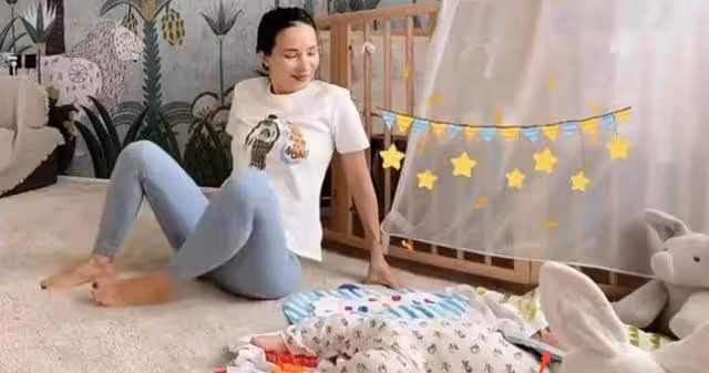 韓庚老婆曬視頻,與五個月女兒溫馨相處,隔著螢幕都能感到幸福
