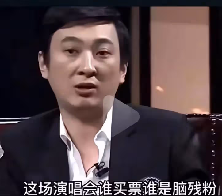 曝王思聰同時交往兩任女友!緊摟小15歲新歡,另一位網紅爭風吃醋