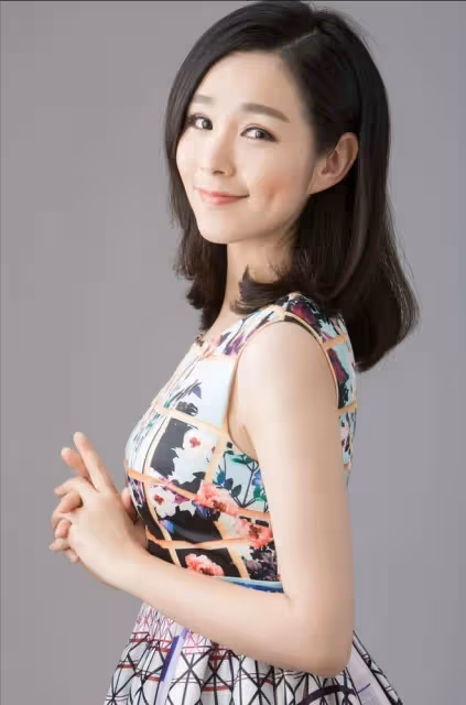 四大衛視元宵晚會主持人對比,科技臉和天然臉的差距一下就出來了
