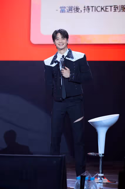 SHINee成員珉豪順利舉辦亞洲巡迴歌迷會！一起度過愉快時光