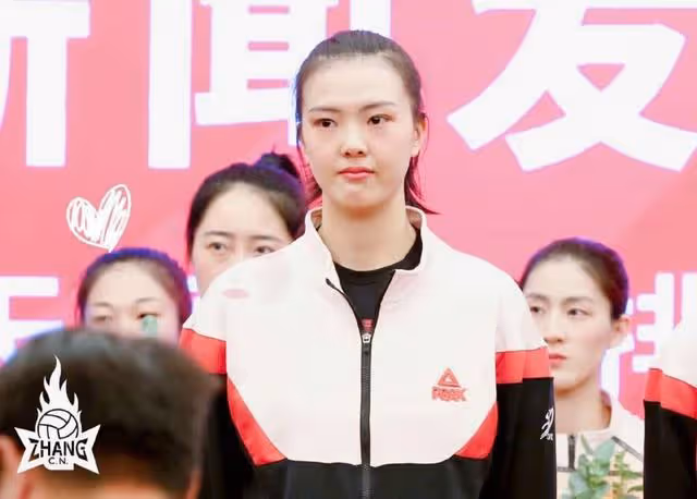 張常寧父親猝然離世病因曝光!去世前女兒逛花燈,兒媳秀恩愛照片