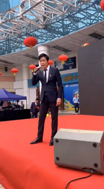 60歲羅嘉良內地商演撈金!身材暴瘦撞臉范志毅,被曝一首歌10萬元