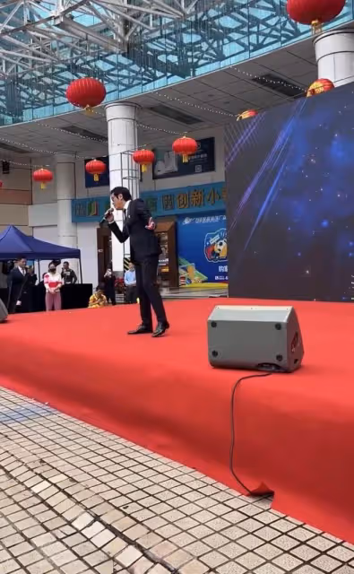 60歲羅嘉良內地商演撈金!身材暴瘦撞臉范志毅,被曝一首歌10萬元