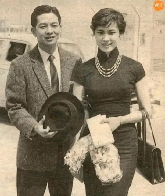 讓謝賢爬去台灣見他,用48瓶XO為古龍陪葬,半黑半白的王羽是誰?