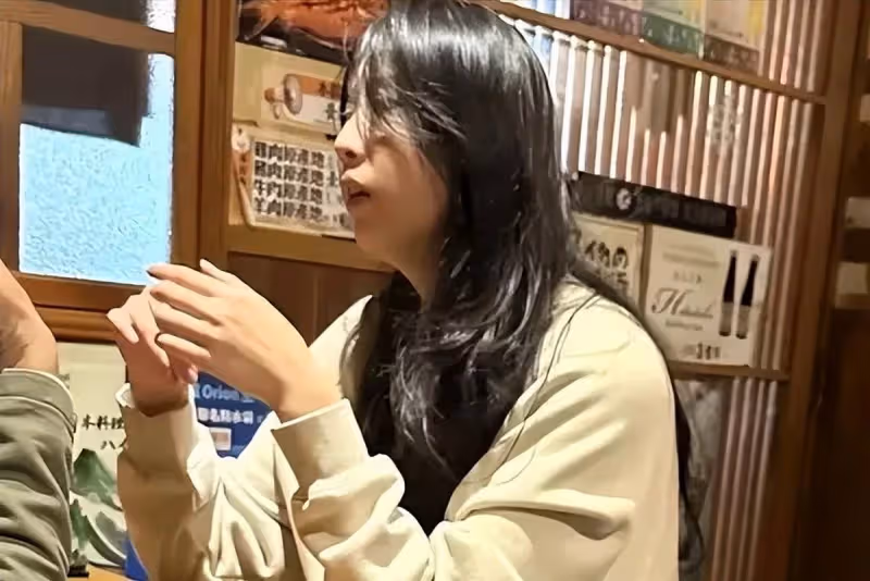 「婉君」俞小凡:與18歲女兒罕見同框,其父擔心閨女太美遭人覬覦