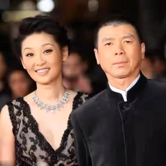 知名導演曝醜聞,公開選妃得性病,睡遍所有女主角,私生子無數