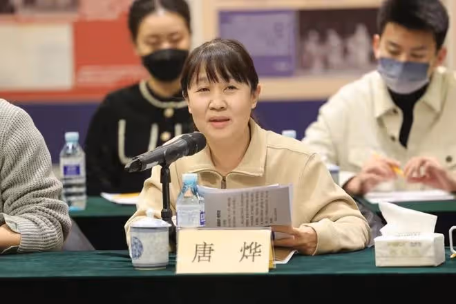 「太上老君」鄭榕追思會：遺孀傷心落淚，濮存昕等老戲骨沉痛致辭
