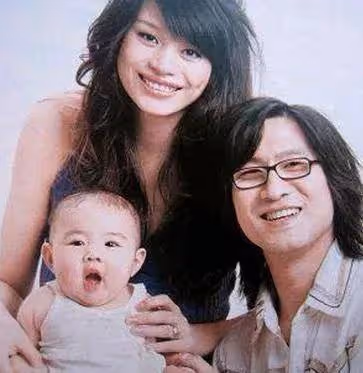 汪峰:二女兒不到1歲時離婚,如今帶她給繼母買鑽戒,她很不開心