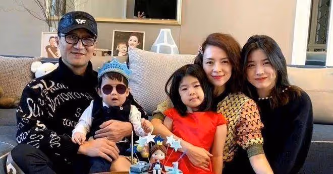 汪峰:二女兒不到1歲時離婚,如今帶她給繼母買鑽戒,她很不開心