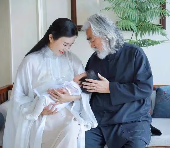 大導演被曝私生子多潛規則女主角經常選妃，張藝謀、張紀中躺槍