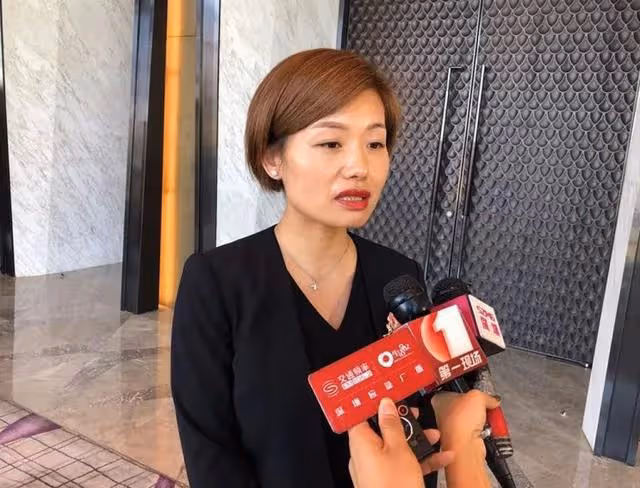 曝李鐵案兩女老總落網？丁冬梅家庭背景？她是如何與李鐵聯繫的？