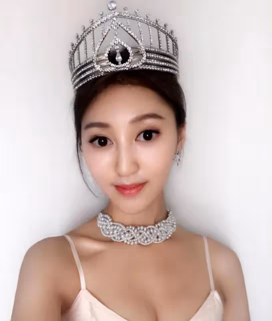 3位嫁富豪離婚的女星,最美港姐越嫁越幸福,60歲做單身女貴族