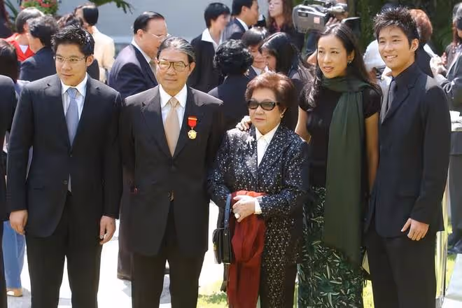 3位嫁富豪離婚的女星,最美港姐越嫁越幸福,60歲做單身女貴族