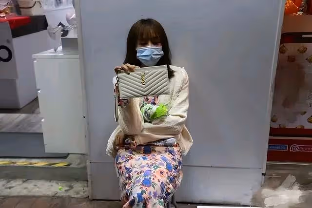 《狂飆》大熱!女子香港街頭賣身葬導演?她與徐紀周導演有何關係