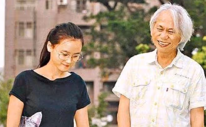 相差40歲的「爺孫戀」現狀如何?8年過去,女孩懷孕已無純真笑容