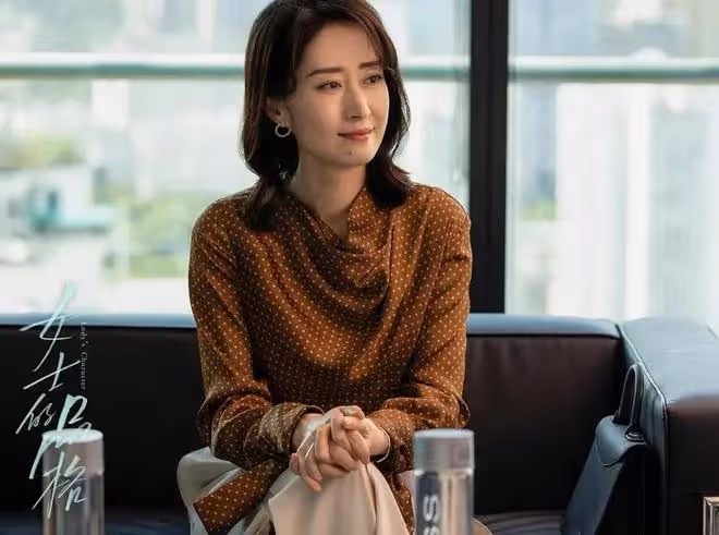 《女士的品格》:同樣演「女高管」,劉敏濤、萬茜對比,差異明顯