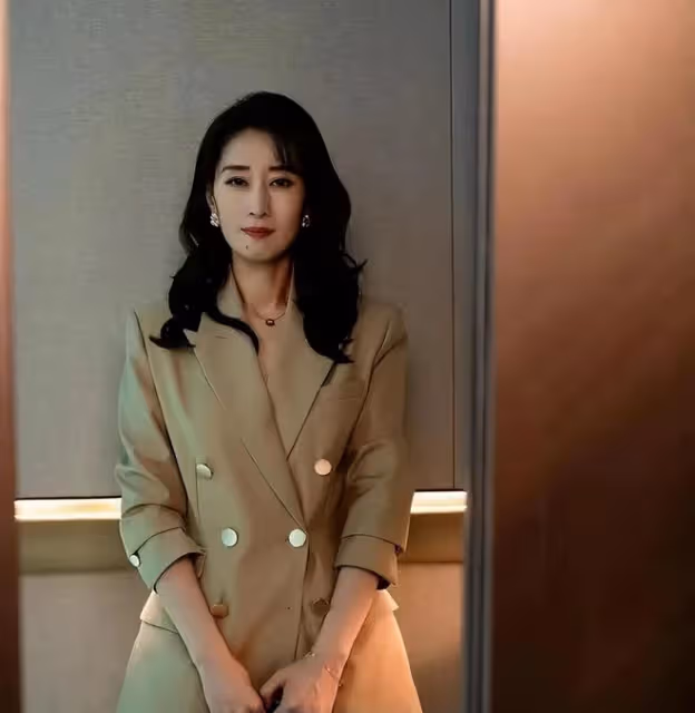 《女士的品格》:同樣演「女高管」,劉敏濤、萬茜對比,差異明顯