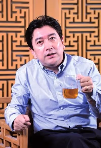 水均益:數十年如一日照顧殘障大哥,為何拋棄妻女另娶女同事?