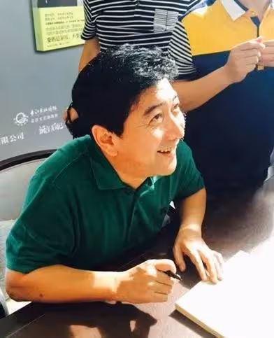 水均益:數十年如一日照顧殘障大哥,為何拋棄妻女另娶女同事?