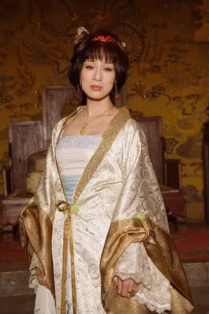 演員李建群:與知名導演同居27年,不結婚不生孩子,63歲遺憾病逝