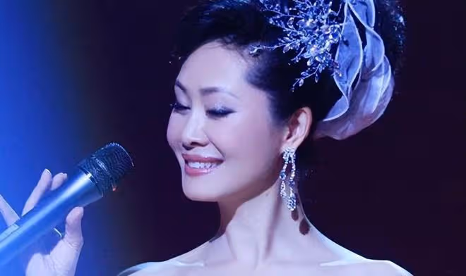 歌手於文華:遭前夫背叛,帶女兒嫁,網友直言有來生我還要嫁給他