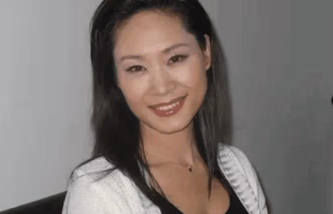 歌手於文華:遭前夫背叛,帶女兒嫁,網友直言有來生我還要嫁給他