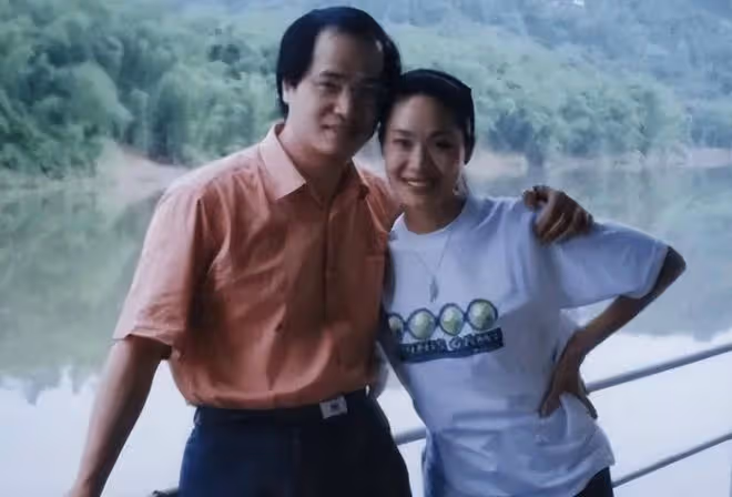 歌手於文華:遭前夫背叛,帶女兒嫁,網友直言有來生我還要嫁給他