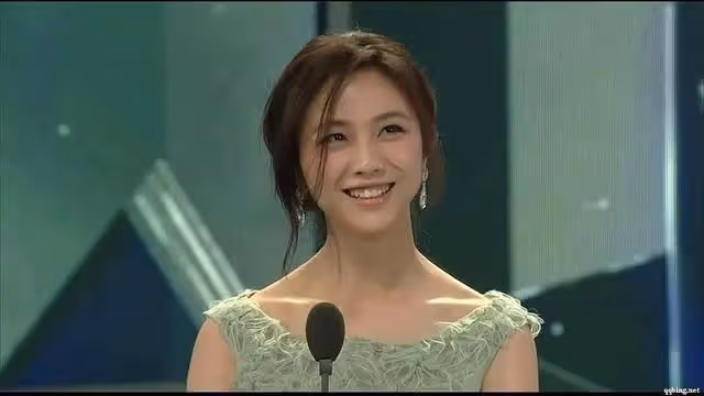 一脫成名,被封殺十五年的湯唯憑藉「二婚男」老公在韓國封神