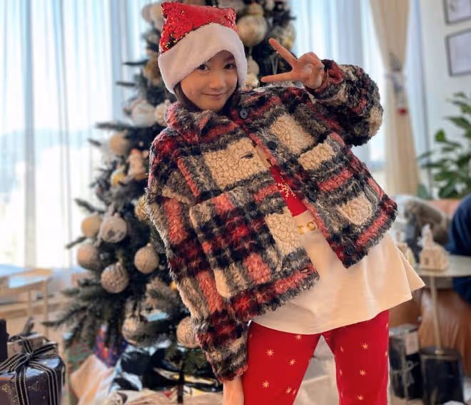 李小鵬11歲女兒近照曝光,「萌神」奧莉長大了,五官精緻越來越美