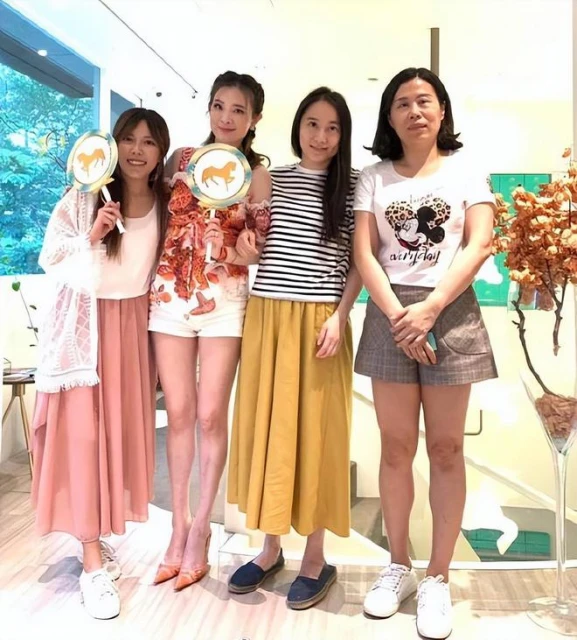 劉真老公辛龍還是無法面對工作,3年時間未能從悲傷之中走出來