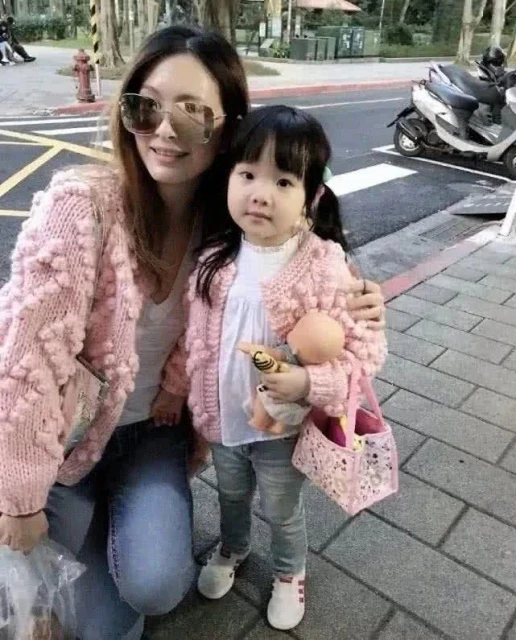 劉真老公辛龍還是無法面對工作,3年時間未能從悲傷之中走出來